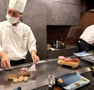 Japan - mit dem Shinkansen zum legendären Kobe-Beef Japan - mit dem Shinkansen zum legendären Kobe-Beef