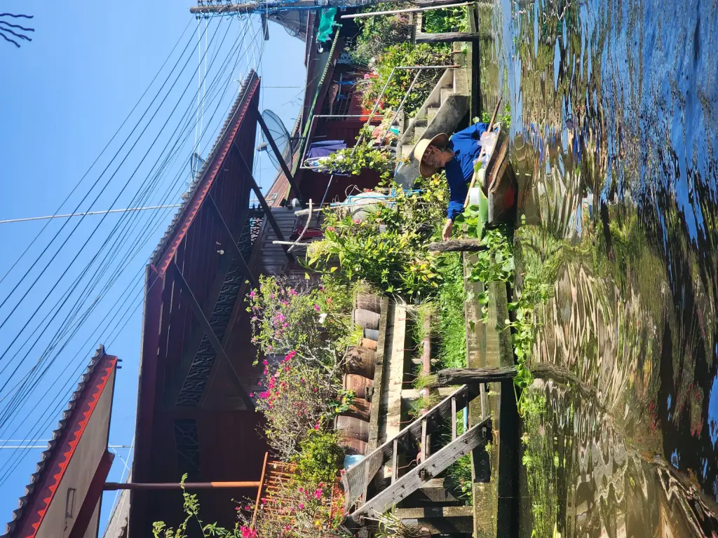 Floating Market