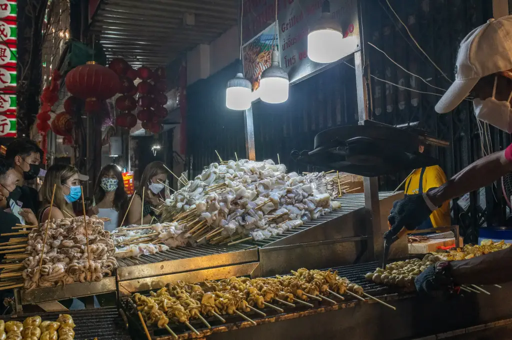 Gegrillter Tintenfischstand in Chinatown, Bangkok