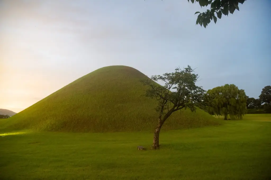 Tumuli-Grabhügel, Gyeongju