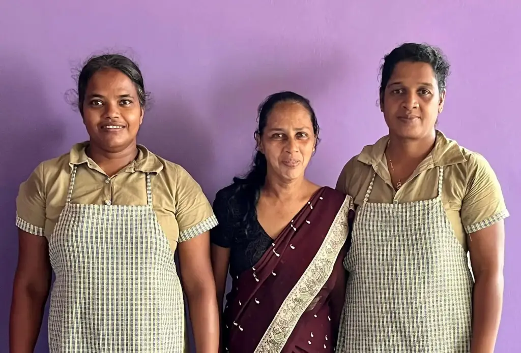 Ayurveda-Ärztin M.A.N.N. Amaranatha Menike und ihr Team