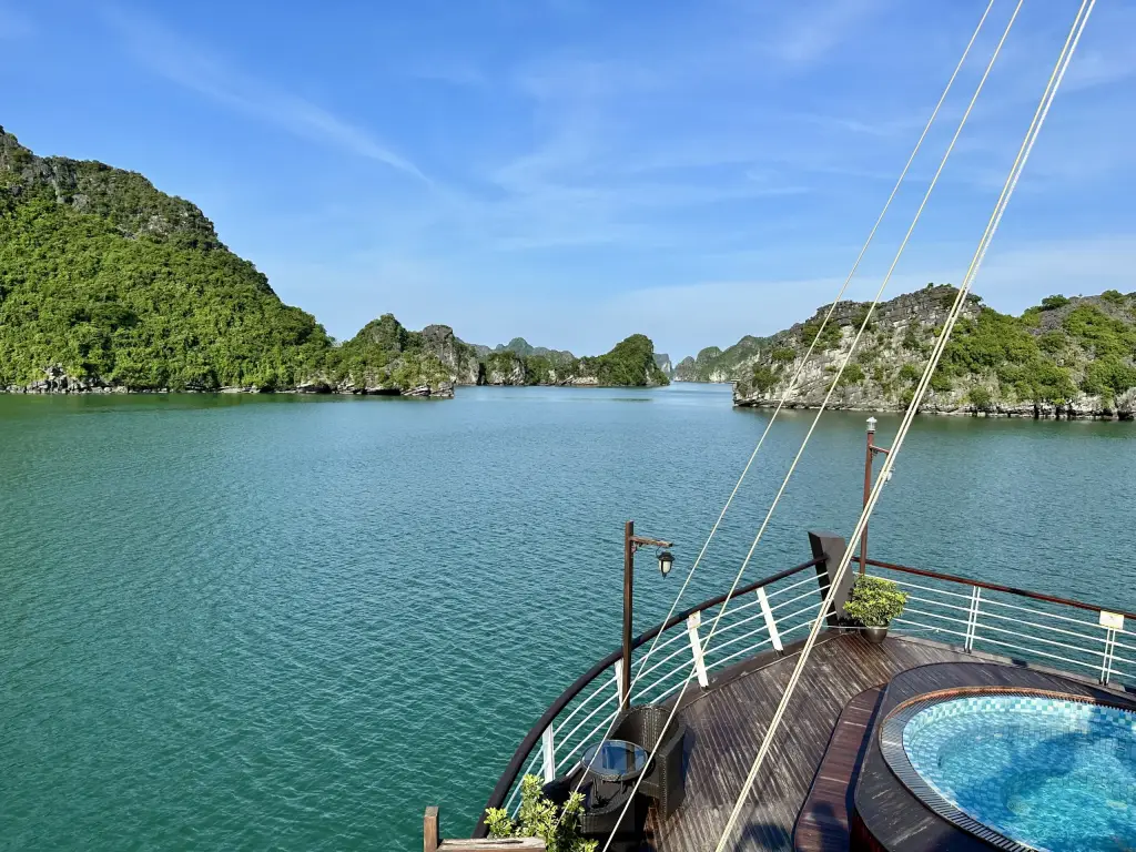 Halong-Bay