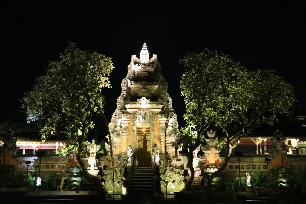 Pura Taman Saraswati