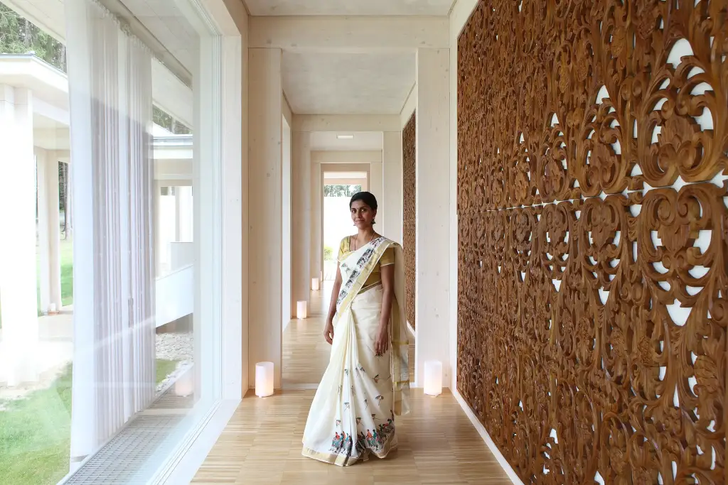 Der lange Wandelgang im Ayurveda-Center