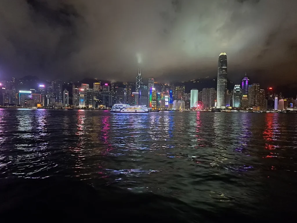 Hongkong by night