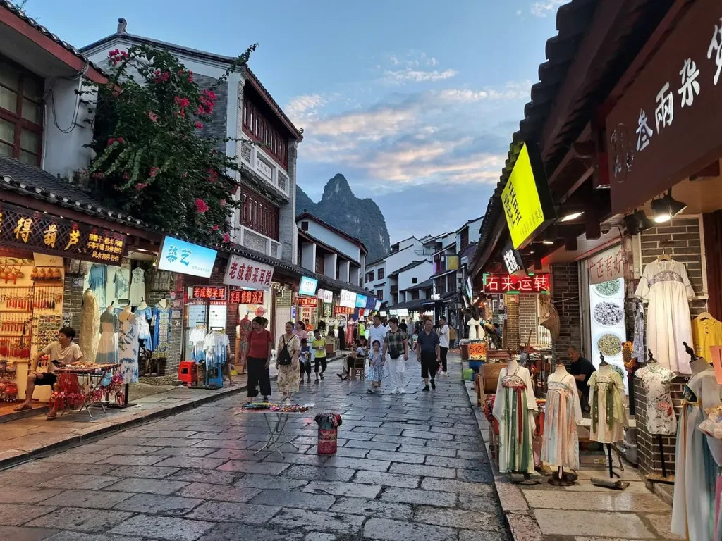 die West Street in Yangshuo