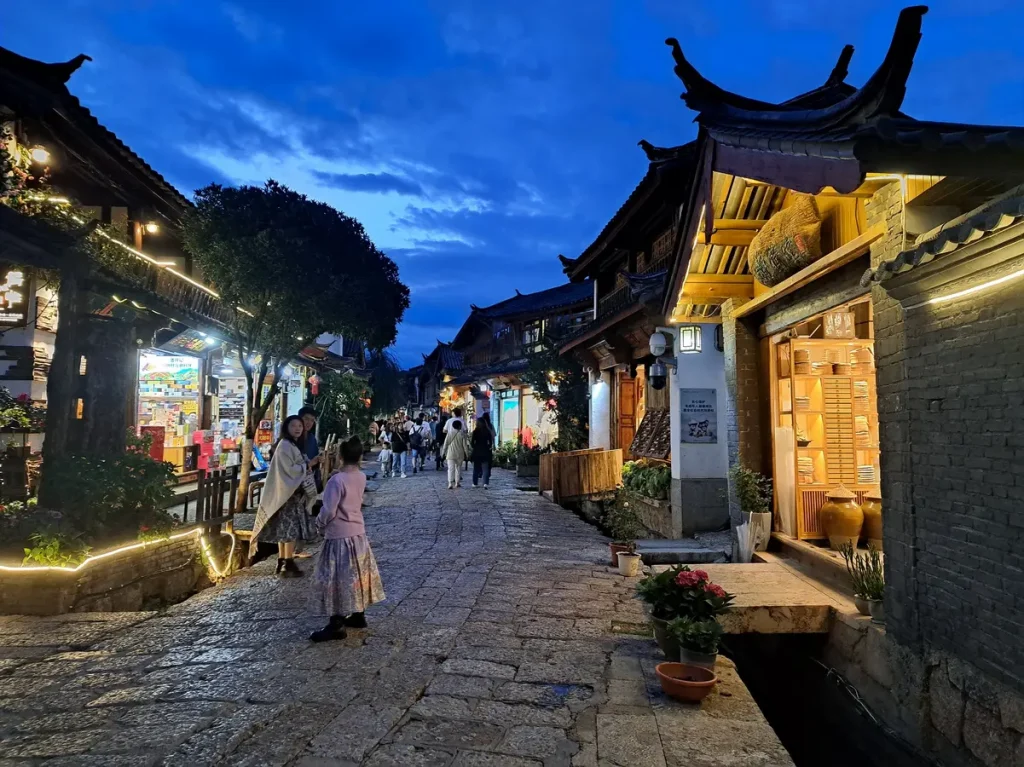 Lijiang by night