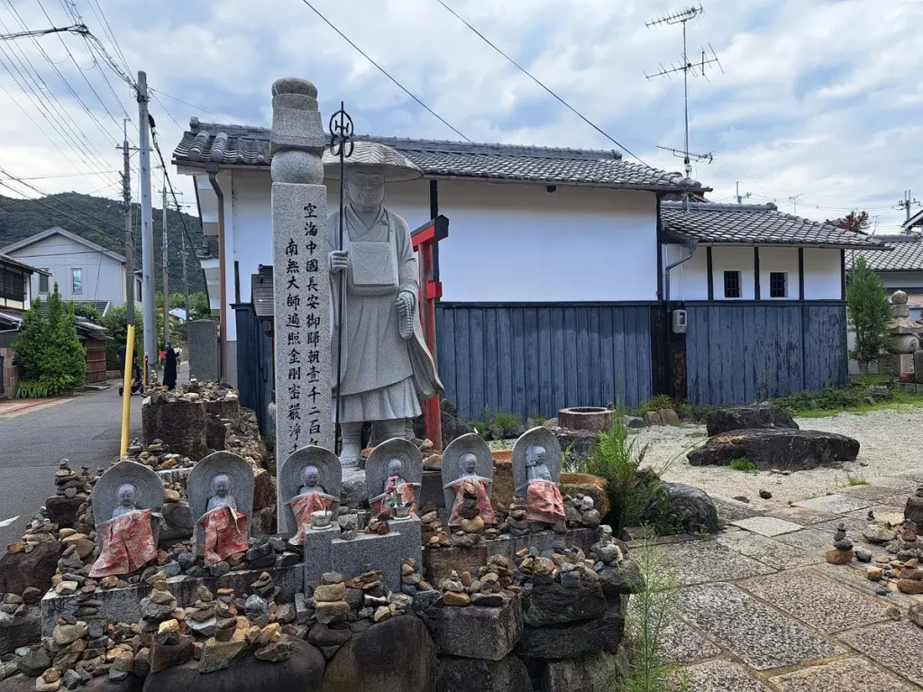 In Arashiyama gibt es zahlreiche Tempel und Schreine.