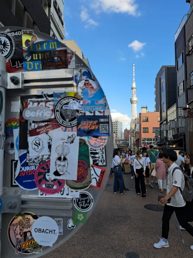 Von Asakusa aus hat man freie Sicht auf den Tokyo Skytree.