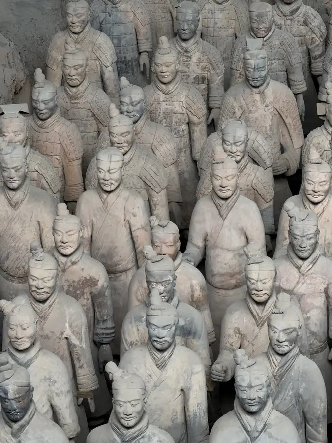 man beachte die Unterschiede zwischen den einzelnen Figuren
