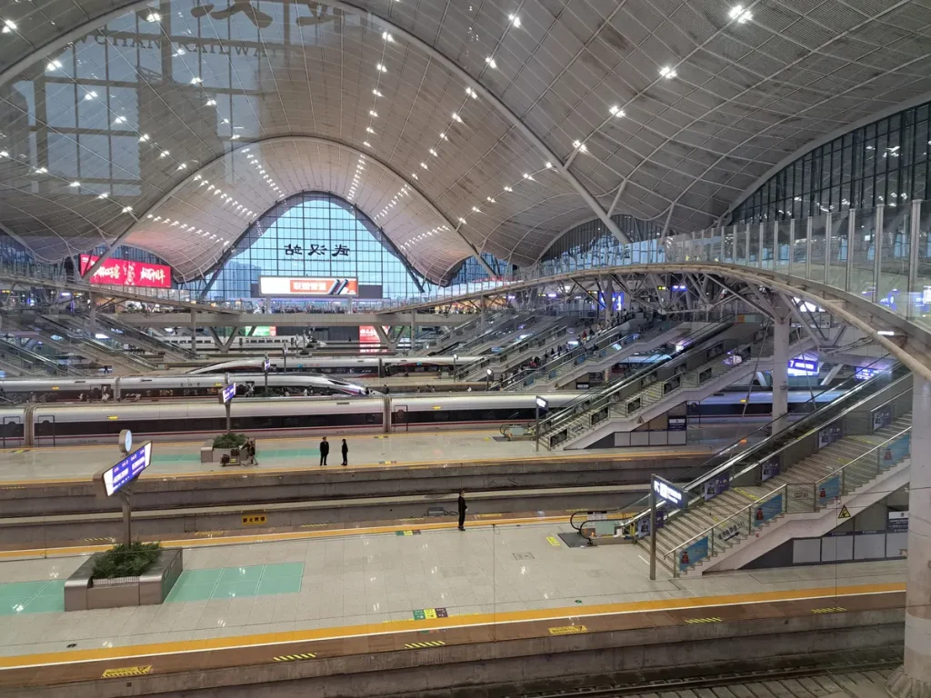 toller Bahnhof in Wuhan