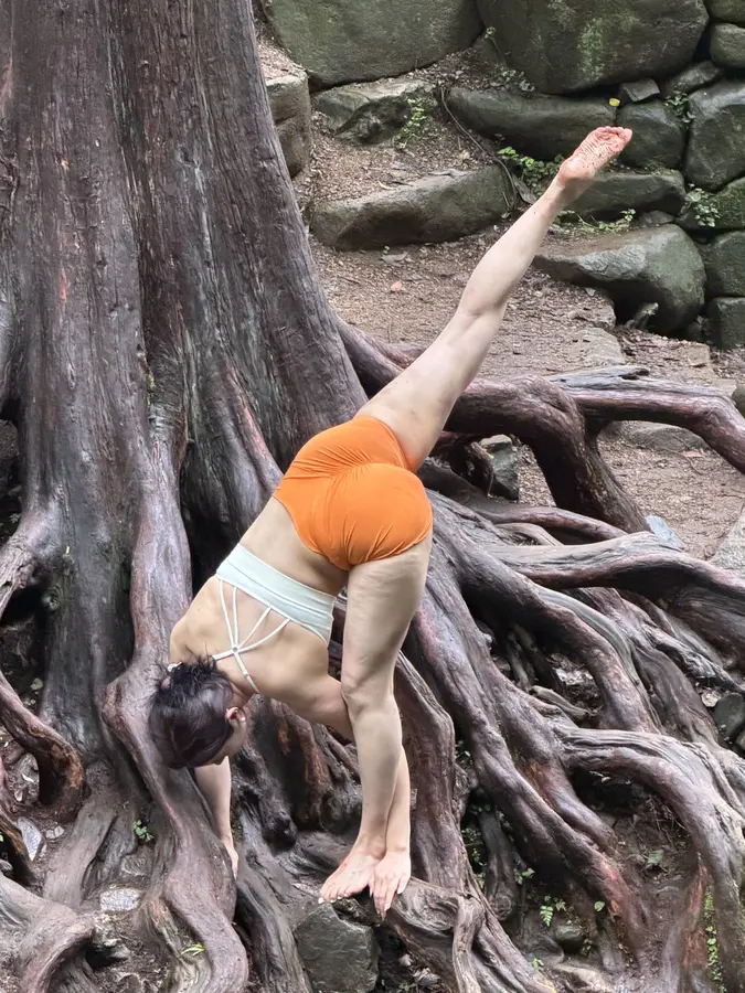 ...und auch eine Yogi, welche die beste Pose für das Foto sucht