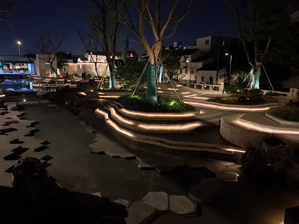 und die Parks schön beleuchtet