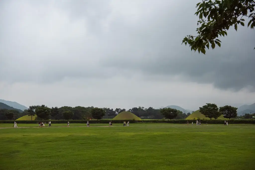 Tumuli Grabhügel, Gyeongju