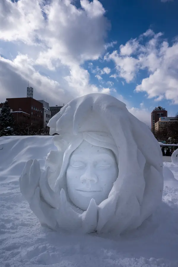 Besuch des Snow Festivals in Sapporo