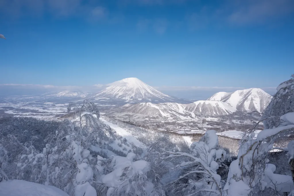 Schöne Aussicht auf den Vulkan Yotei