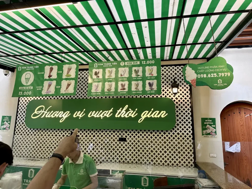Der Eisladen mit vielen unterschiedlichen Sorten.