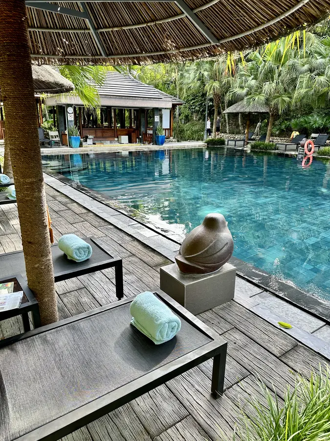 Der schöne Pool von unserem Hotel Pilgrimage Village.