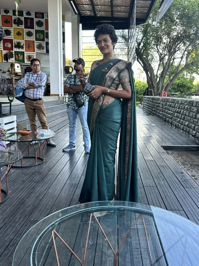 Jeewanthi - die Resort-Managerin führt uns ein in das tolle Konzept