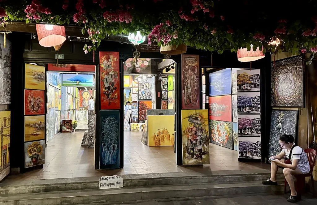 Viele Künstler und Galerien befinden sich in der Innenstadt von Hoi An.