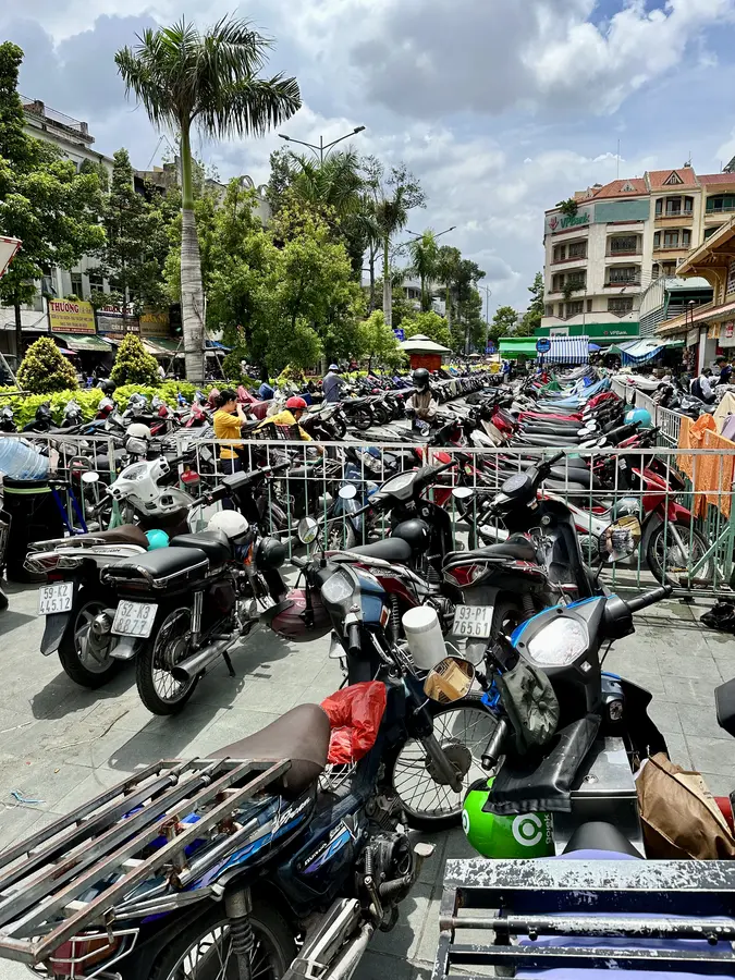 Mopeds - überall wo das Auge hinschaut.