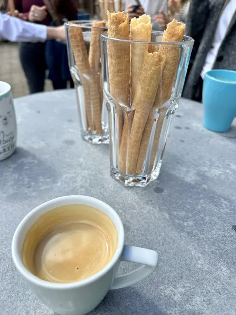 Pause mit den feinen Saanen Bretzeli