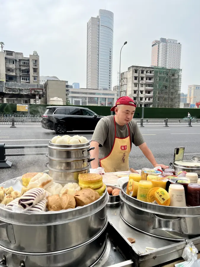 Strassenverkäufer am Morgen in Chengdu
