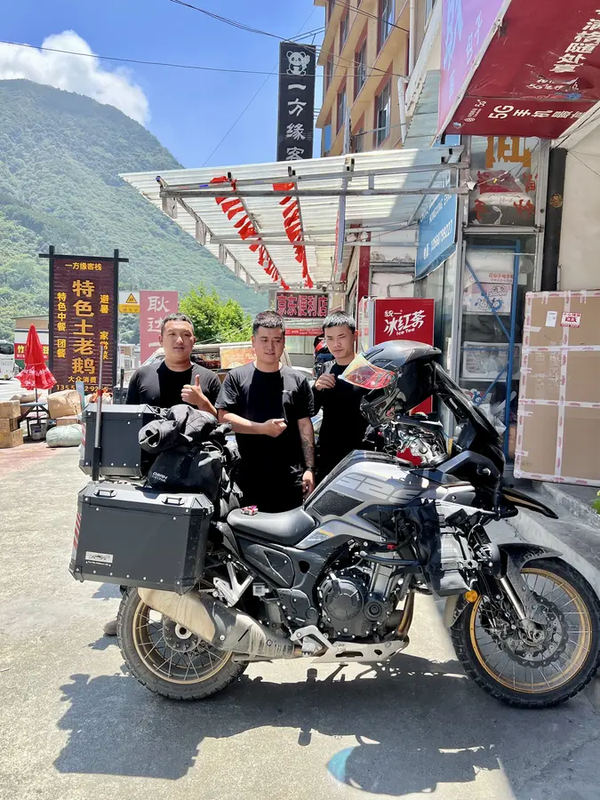 Biker zurück nach einer Reise nach Lhasa