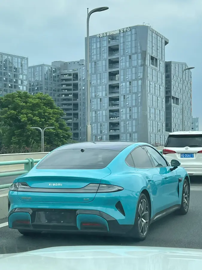 Moderne E-Autos sind hier allgegenwärtig