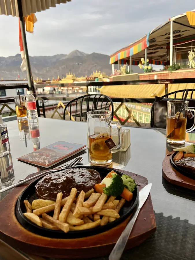 Yak Steak im Tibetan Family Restaurant