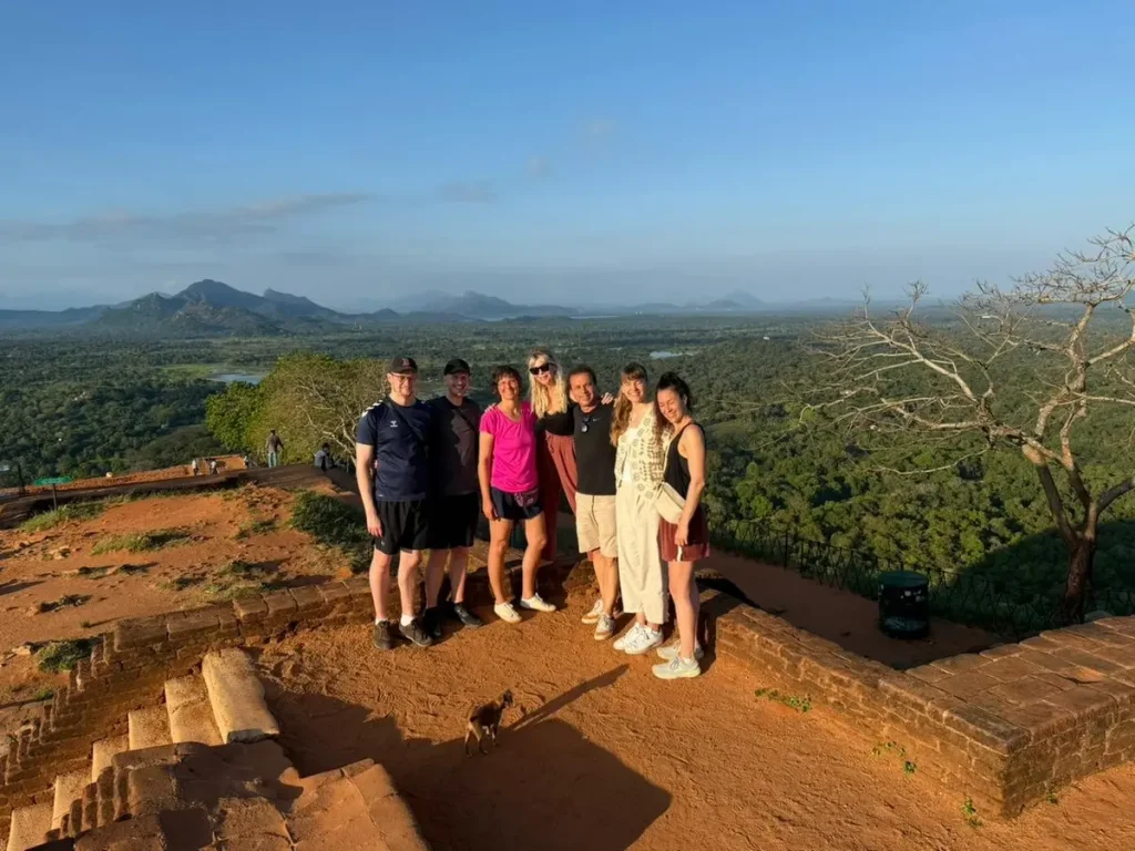 Wir haben es geschafft - auf dem Löwenfelsen in Sigiriya.