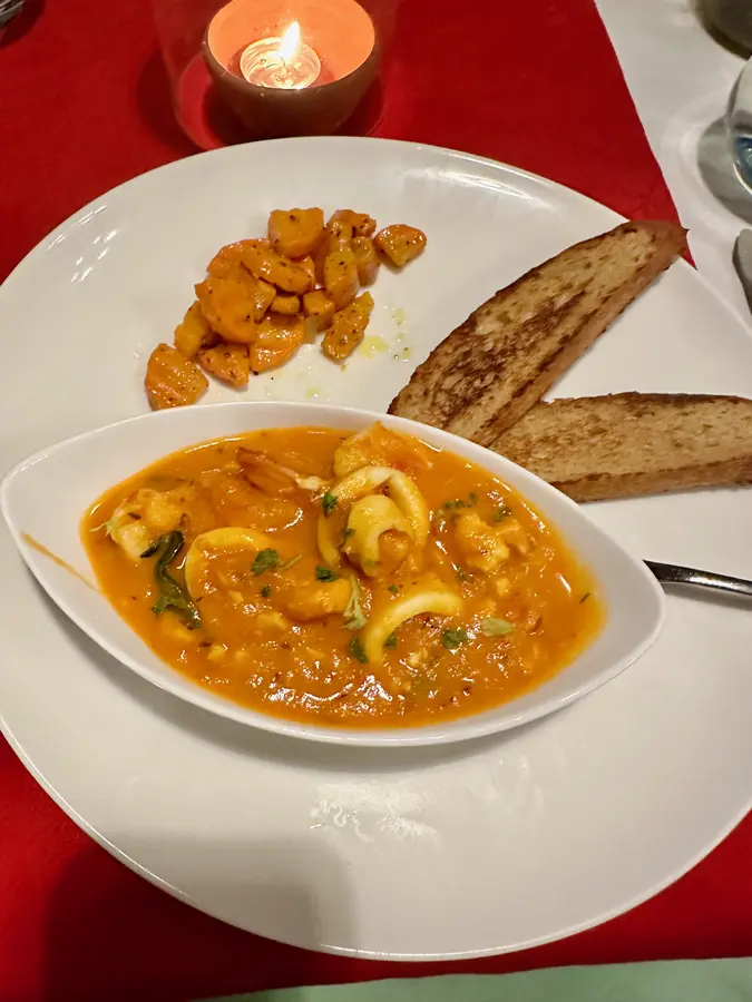 Fischcurry zum Mittag (während Ayurveda gibts aber vegetarisch)