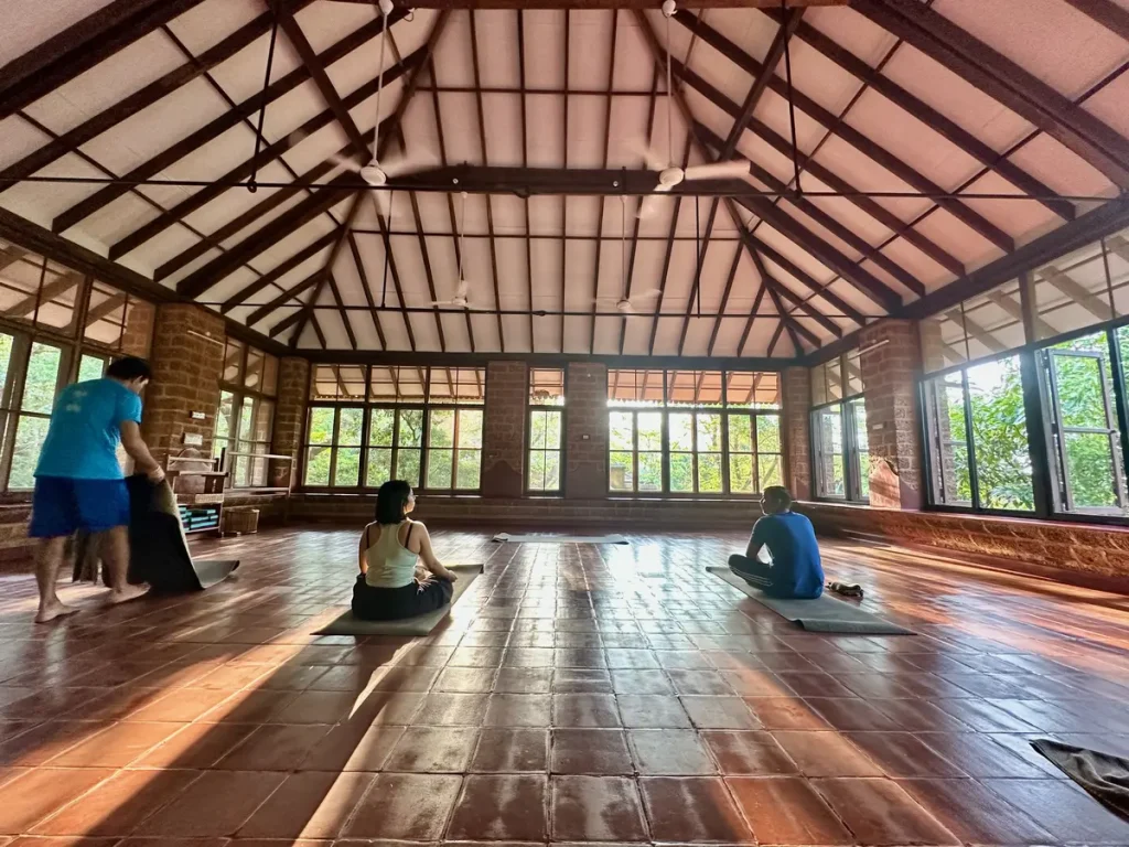 Die schöne Yoga-Halle