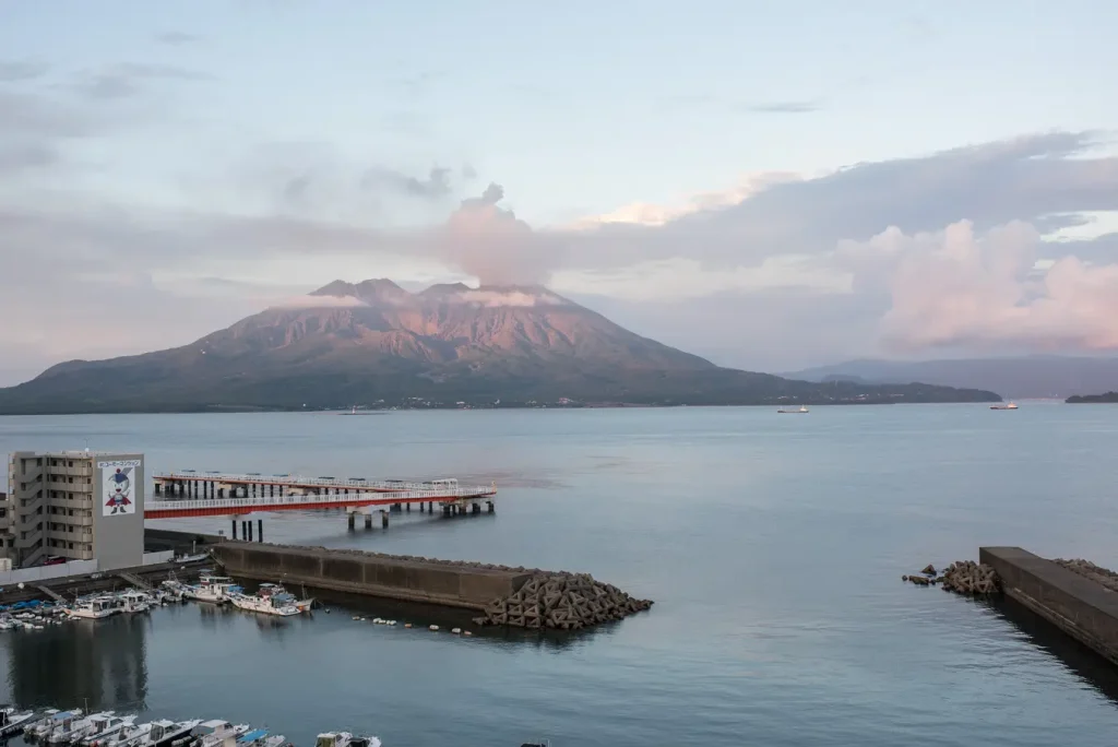 Blick auf Sakurajima in Kagoshima